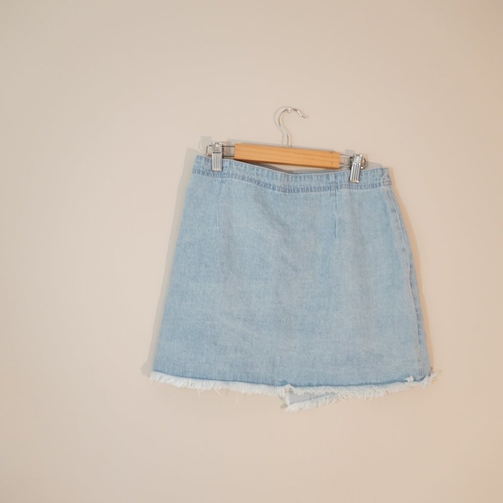 Tobi NWT Light Denim Asymmetrical Mini Skirt - Picture 6 of 8